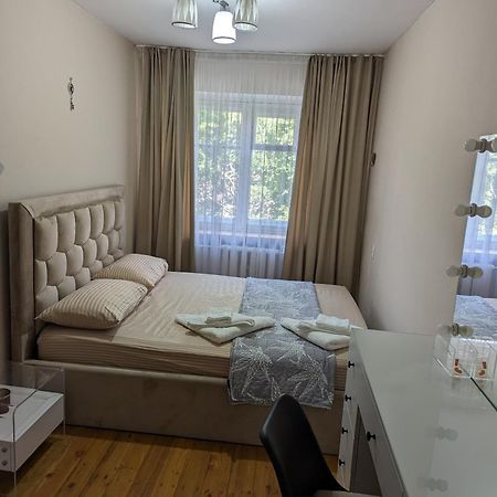 Moonflower Residence 4645 บิชเคก ภายนอก รูปภาพ